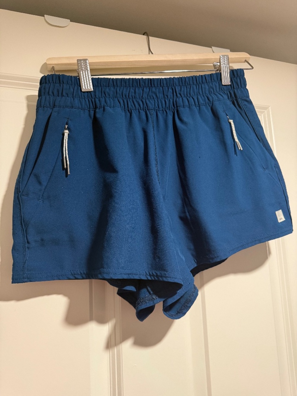 VUORI Dash short blue